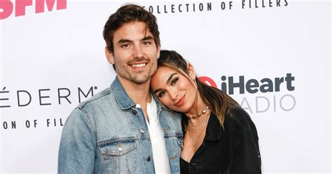 bachelor in paradise s ashley iaconetti and jared haibon are married