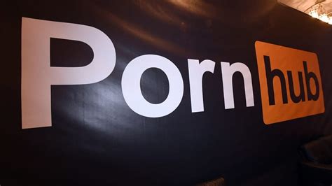 Pornhub Adds Closed Captions For The Hearing Impaired And Stenographer