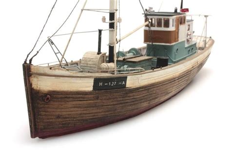 artitec ships norwegean fishingboat framtid  waterline  kit  model ships