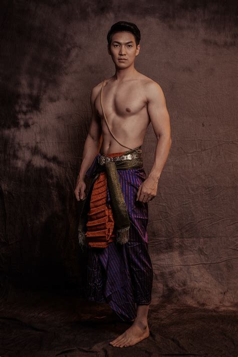 david ryo photographer thai men  traditional costume