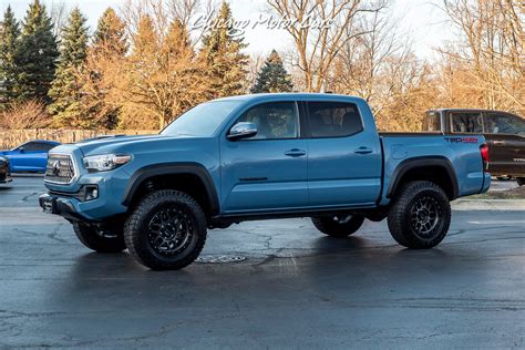 toyota tacoma trd  road  lifted  upgraded tires rare calvary blue chicago