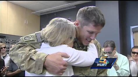 Tri State Soldier Surprises Mom With Homecoming Youtube
