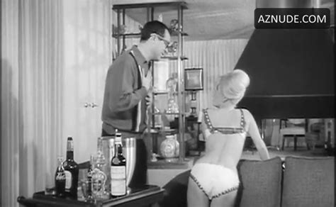 Mamie Van Doren Bikini Scene In 3 Nuts In Search Of A Bolt