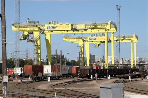 pair   rail mounted gantry cranes   pacific national melbourne freight terminal