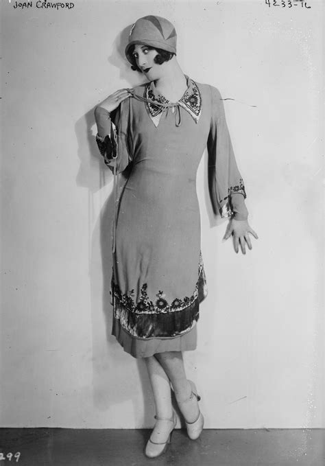 joan crawford in the 1920s before adrian took over her styling 1920