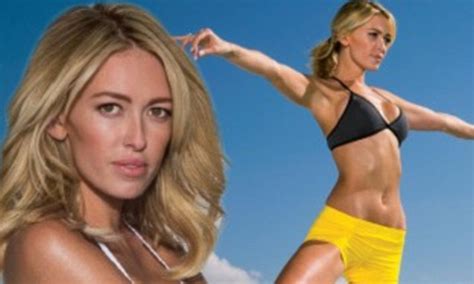 Paulina Gretzky Displays Her Lithe And Toned Physique As She Covers