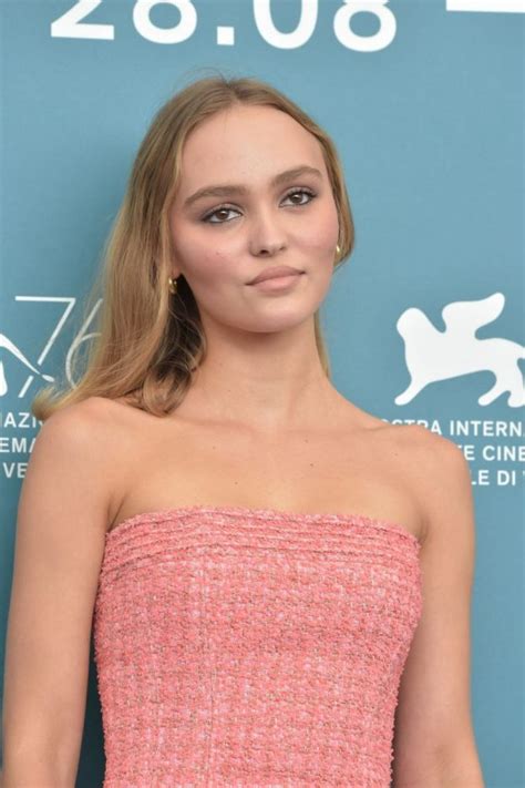 lily rose depp sexy pictures braless the fappening tv