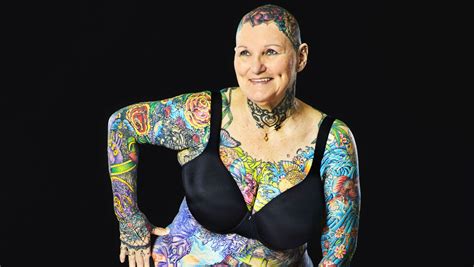 69 Year Old Becomes The Most Tattooed Woman Ever With 98 75 Of Her