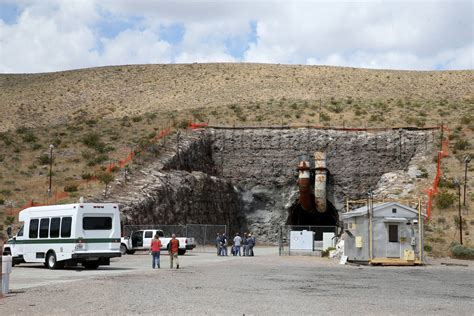 house panel turns  effort  fund yucca mountain licensing las