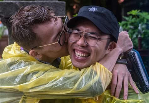 taiwan legalises gay marriage becoming the first country