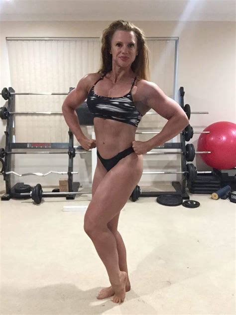 Female Bodybuilding Big Muscles Posing Female Bodybuilders
