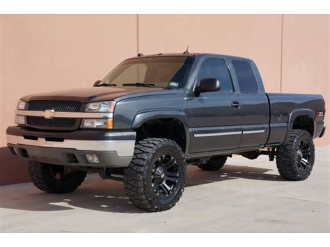 chevy silverado   ext cab lifted xd whls backup cam bose