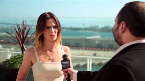 comic con 2012 emily blunt from looper interview youtube