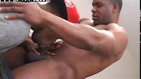 Small Black Man Fucks Black Bodybuilder Hunk Porn Videos