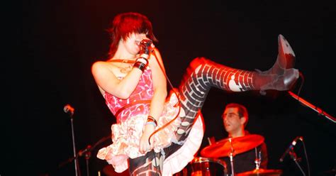 See Yeah Yeah Yeahs Storm U K In 2003 In Documentary Clip Rolling Stone