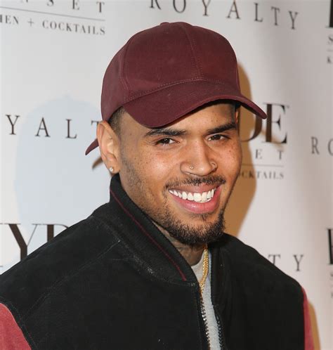 chris brown responds to accusation that he punched a woman in las vegas