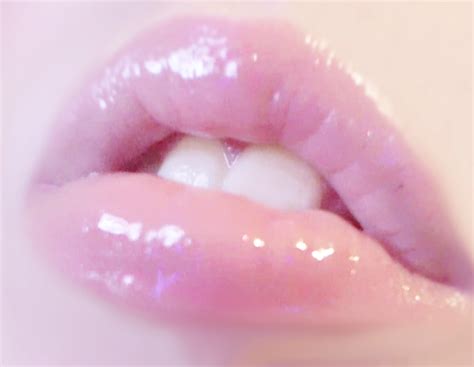 glossy lips tumblr