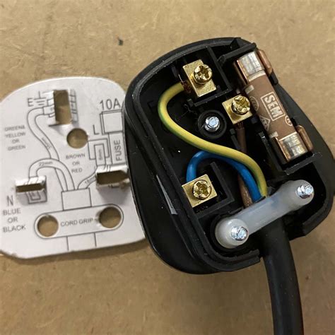 wiring  plug   wires