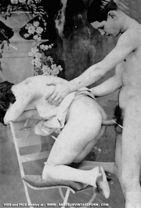 erotic vintage porn 1930s 1950s 015 porn pic from vintage beauties blowjob and oral scenes