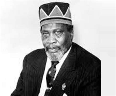 jomo kenyatta biography facts childhood family life achievements