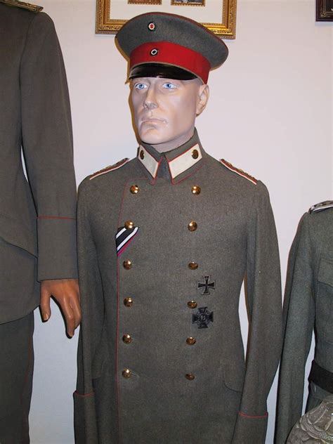 imperial german officers wwi uniform tunic  cap uniforms  ww