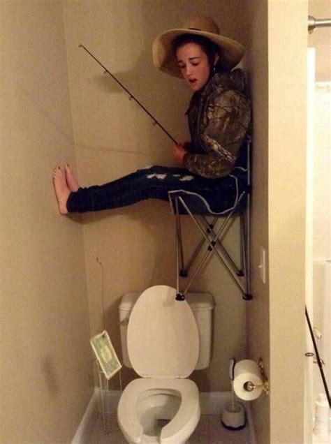 33 Bathroom Fails That Can T Be Unseen Bathroom Pictures Selfie