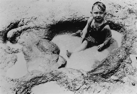 23 Vintage Photos That Show What Summer Fun Looked Like