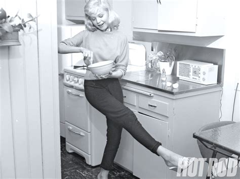 Sandra Dee In The Kitchen Cigarette Pants Pinterest