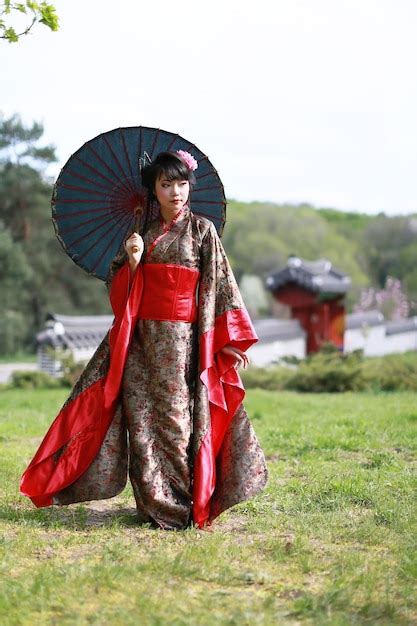 Premium Photo Asian Woman Wearing Japanese Traditional Kimono And
