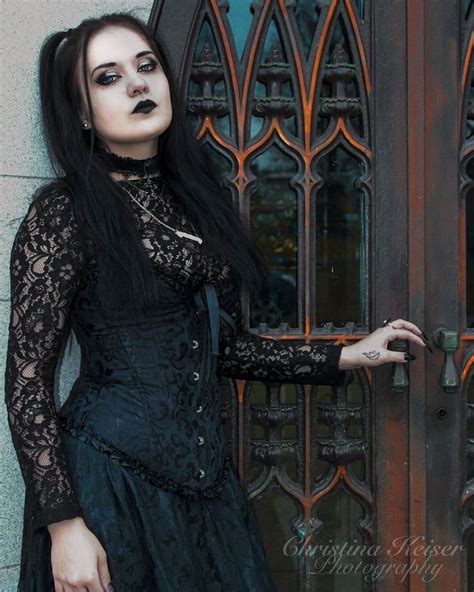 Gothic Models Vampires And Werewolves Gothic Girls Werewolf Witches