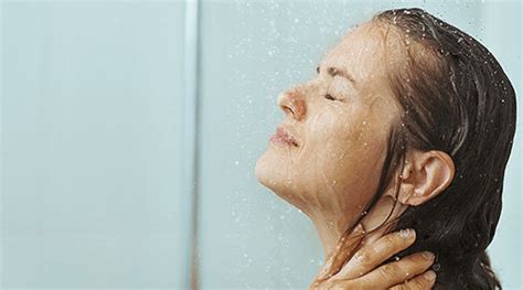 shower with cold water or hot water