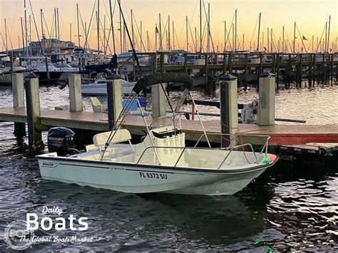 boston whaler boats  montauk  vendre voir le prix les