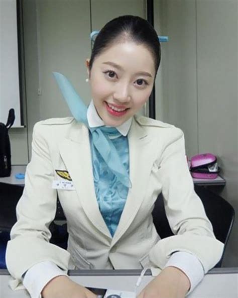 korean flight attendant upskirt