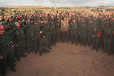 en fotos así mostraron las fuerzas armadas su poderío defensivo junto al presidente maduro
