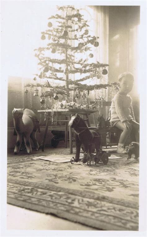 Daily Snap A 1900’s Vintage Photos Christmas Collective Mind