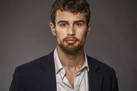 theo james     divergent changed  roles