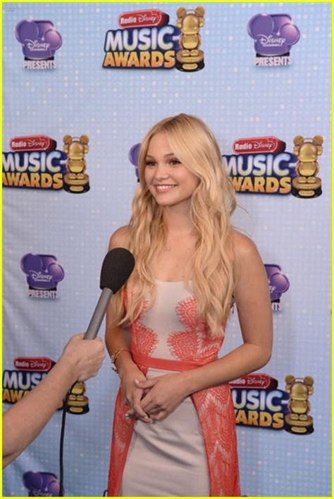 olivia holt and piper curda reunite with i didn t do it cast at rdmas 2014 photo 668402