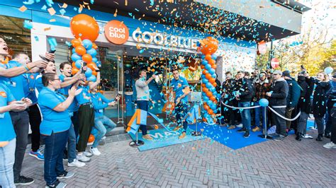 coolblue opent eerste grote stadswinkel