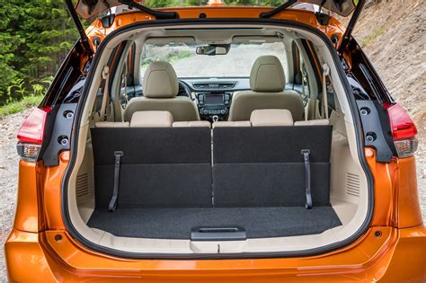 nissan  trail   features equipment  accessories parkers