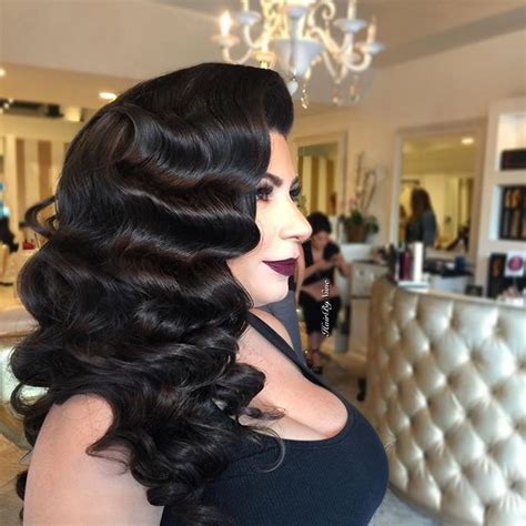 Hollywood Glam Waves On This Beauty Makeup By The Amazing
