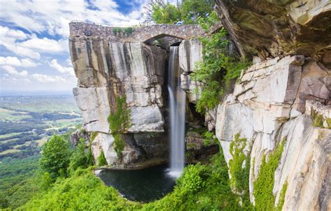 stunning   waterfalls  tennessee travelawaits tennessee