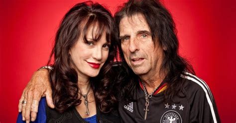 Watch Alice Cooper And Wife Talk About Their 40 Year Relationship