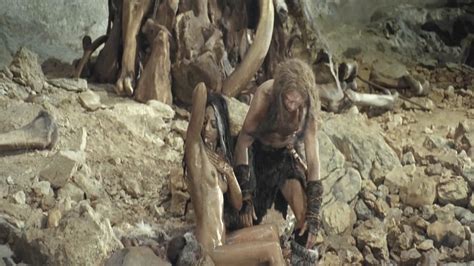 Naked Aruna Shields In Ao Le Dernier Néandertal
