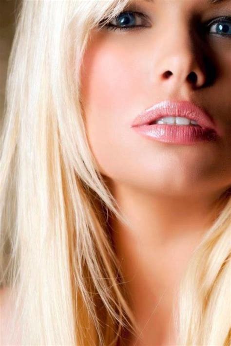 Kourtney Reppert Hot Blonde Girls Beautiful Face