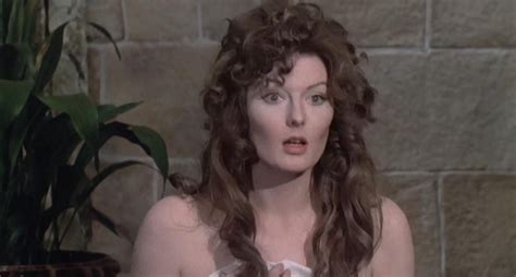 Naked Delia Lindsay In Scars Of Dracula