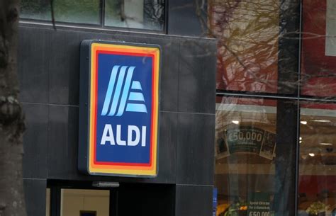 aldi appeals  people   lost  jobs  recruitment drive spinsouthwest