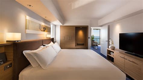 prestige suite accommodation broadbeach gold coast luxury hotel