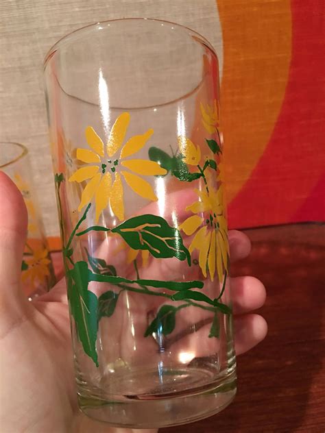 Vintage Yellow Daisy Glasses Set Of 2 Daisy And