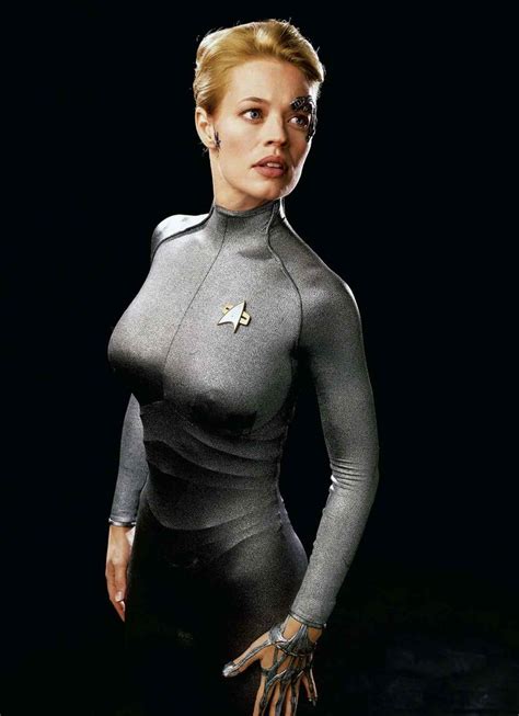 A History Of Star Trek Fashion In Pictures Star Trek