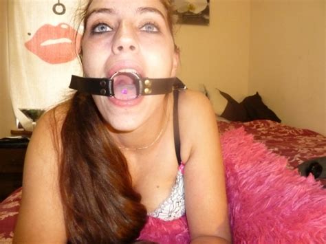 fungirl s amateur porn blowjob and ring gag